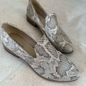Snakeskin Patterned Loafers